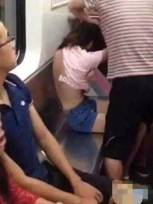 男子坐地铁衣服被夹了40多分钟