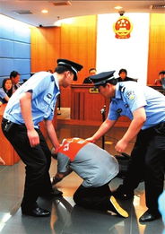 小学校长性侵多名学生庭审拒不认罪，法律之剑何时落下？