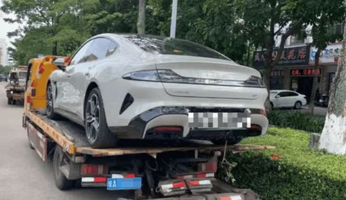 交警回应小米SU7 Ultra撞飞电动车