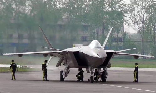 疑中国六代机再试飞 首曝机背画面