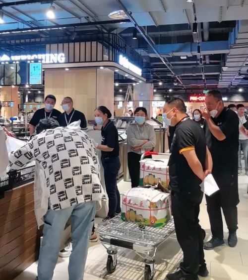 于东来炮轰超市，都在卖垃圾商品，消费者何时才能买到真正健康的产品？