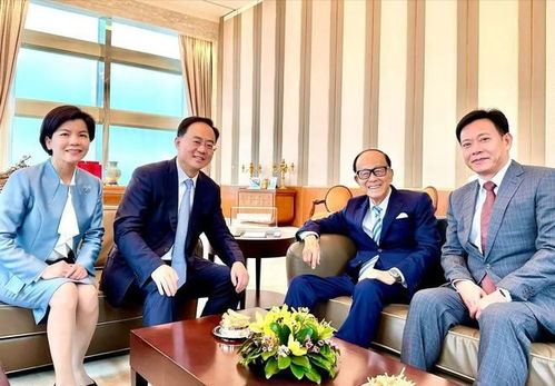李嘉诚近期首次公开露面