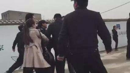 千万网红刀小刀回应被警察带走事件