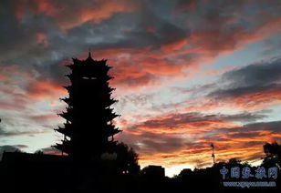 武汉天空24小时变三色，自然奇观与城市共舞