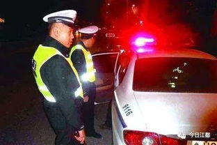 百岁老人撞车后与交警硬核对话