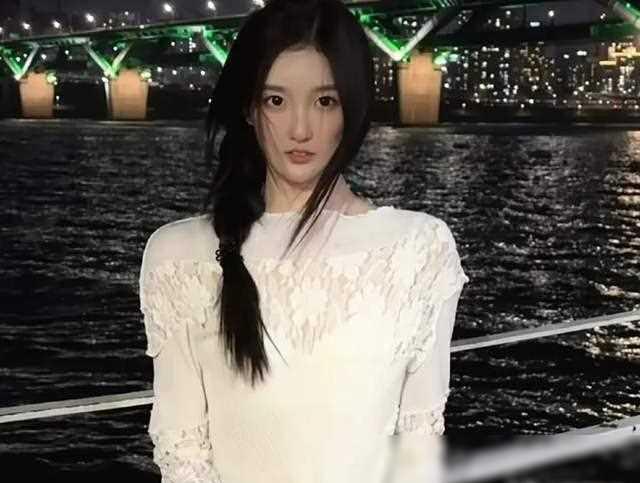 林更新与女友年龄差11岁，甜蜜恋情引关注，网友，真是一对金童玉女