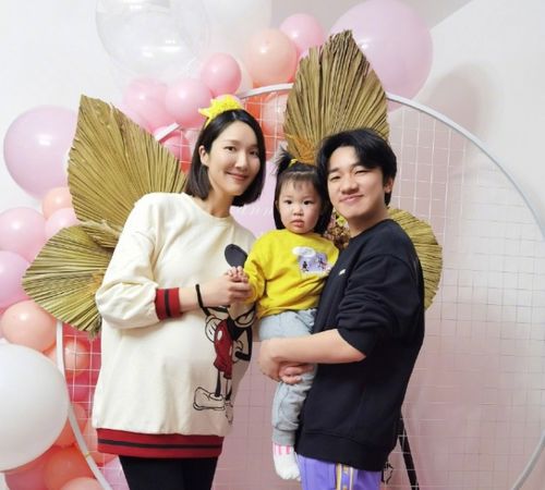 杨怡精心策划，为五岁爱女举办梦幻生日派对