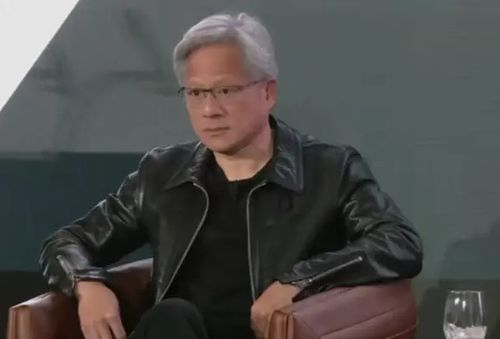 黄仁勋再度踏足北京，换下皮衣着西装