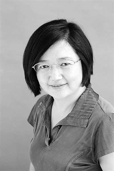晓华被网红痞幼爆改成都市丽人，一场意外的身份转变