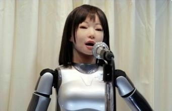 唯一“美女”机器人刚出场就罢工了