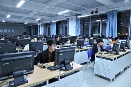 电子商务是大学还是专业