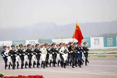 解放军仪仗司礼大队亮相越南