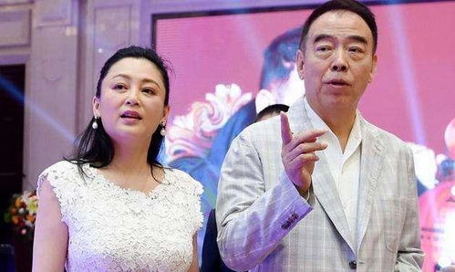 黄渤盛邀众星聚餐，陈凯歌陈红主桌共话影视